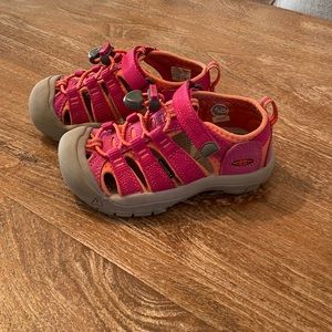 Keen Newport Toddler Size 10